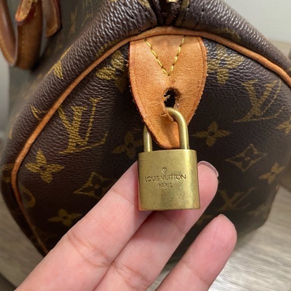 Louis Vuitton Speedy 30 - Picture 13 of 15